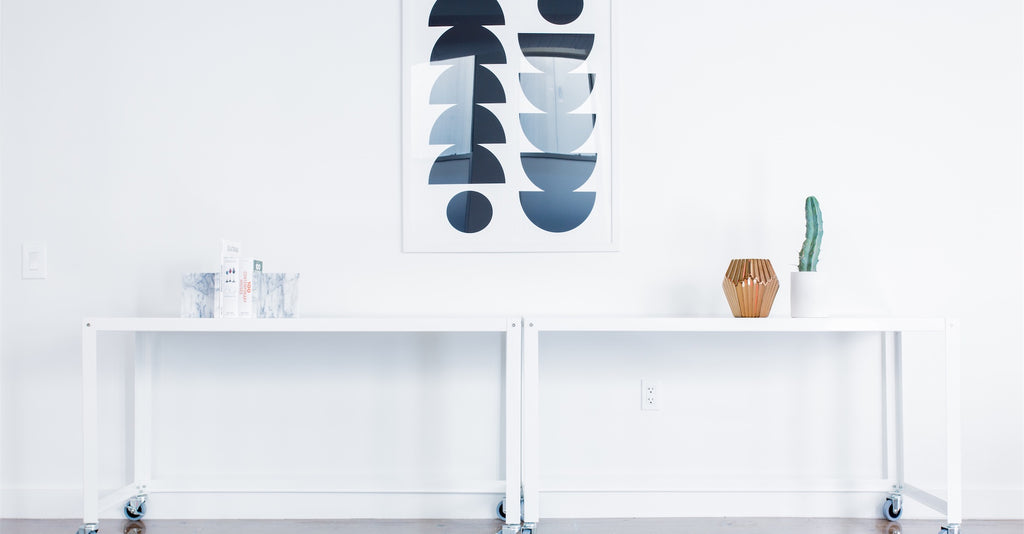 How to Decorate Your Walls The Proper Way